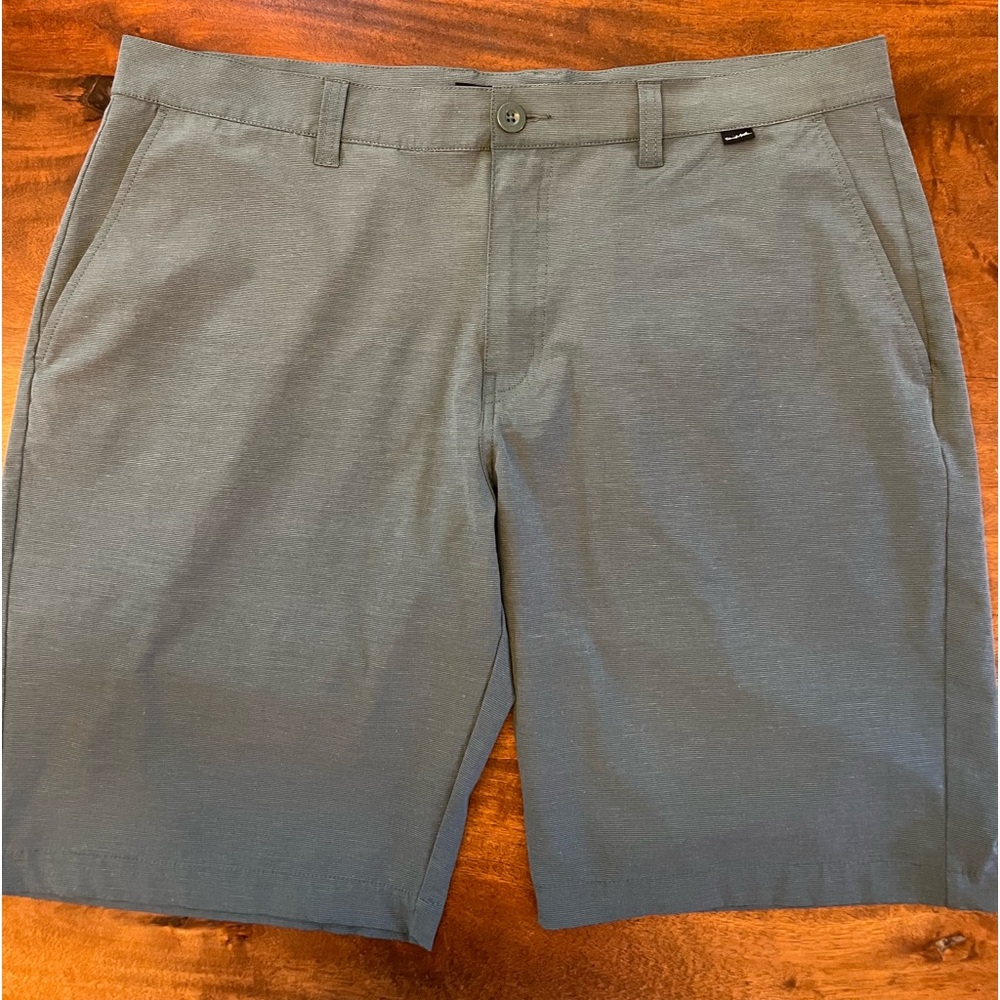 Travis Mathew Size 38 chino shorts